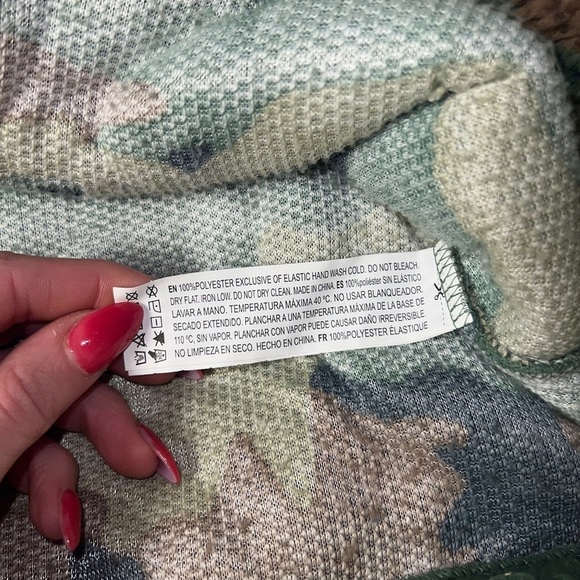 Forever 21 Camouflage Fleece Pull Over Half Zip | Super Soft - Picture 5 of 5